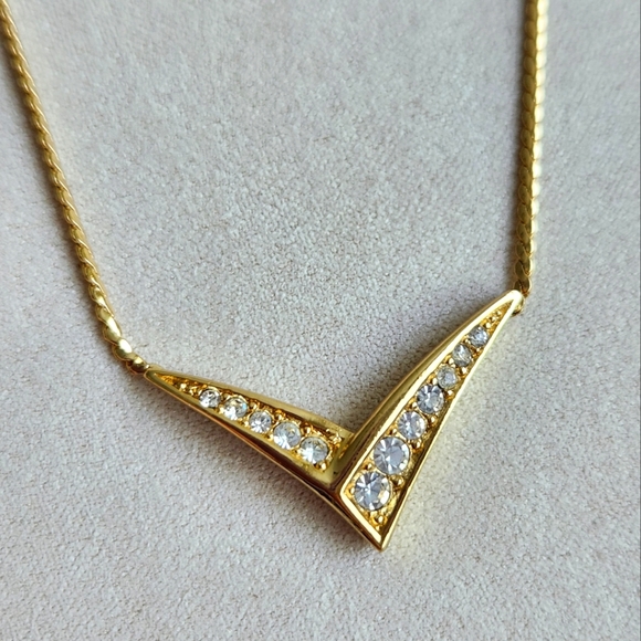 CHRISTIAN DIOR Rhinestone Gold Necklace - Picture 3 of 3